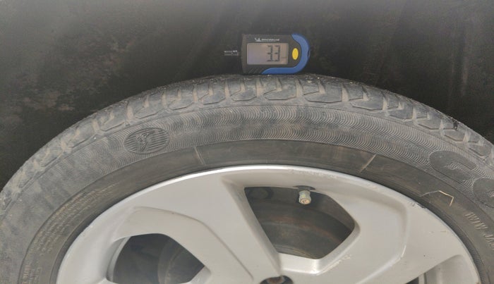 2012 Honda City 1.5L I-VTEC V MT, Petrol, Manual, 1,14,739 km, tyre