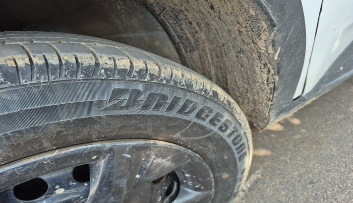 2023 Hyundai VENUE S 1.2, Petrol, Manual, 1,04,330 km, tyre