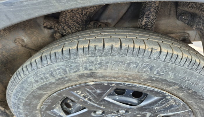 2023 Hyundai VENUE S 1.2, Petrol, Manual, 1,04,330 km, tyre