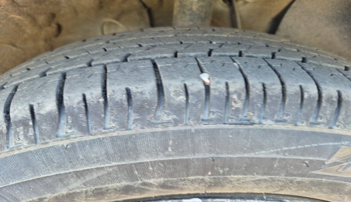 2023 Hyundai VENUE S 1.2, Petrol, Manual, 1,04,330 km, tyre