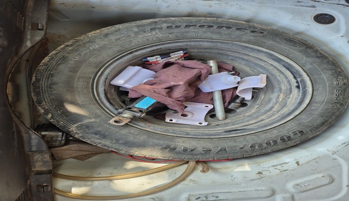 2023 Hyundai VENUE S 1.2, Petrol, Manual, 1,04,330 km, tyre