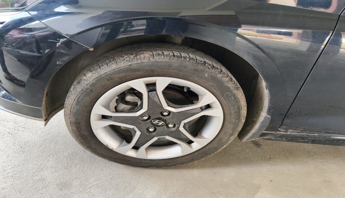 2024 Hyundai NEW I20 Sportz (O) 1.2 IVT, Petrol, Automatic, 6,872 km, tyre