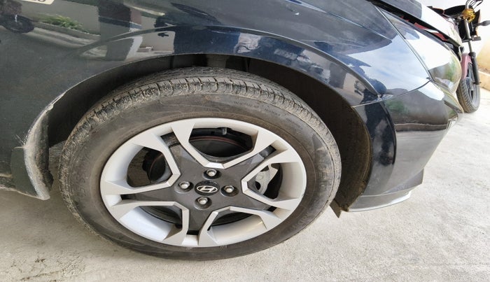 2024 Hyundai NEW I20 Sportz (O) 1.2 IVT, Petrol, Automatic, 6,872 km, tyre