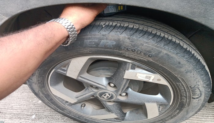 2021 Hyundai VENUE SX 1.0 TURBO, Petrol, Manual, 15,800 km, tyre