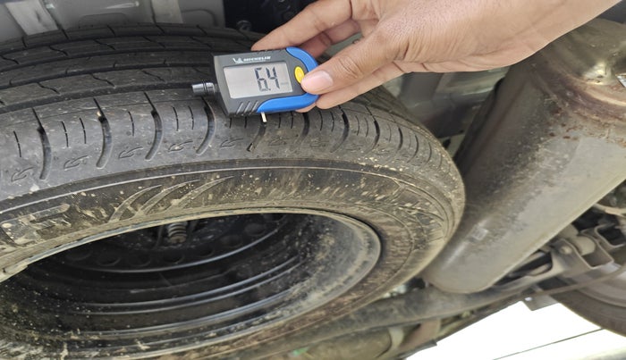 2024 KIA CARENS Prestige Plus (O) 1.5 Turbo DCT 7 STR, Petrol, Automatic, 3,720 km, tyre