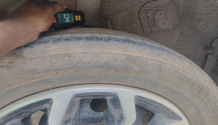 2017 Tata NEXON XM PETROL, Petrol, Manual, 67,925 km, tyre