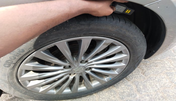 2017 Maruti Ciaz ALPHA  AT 1.4  PETROL, Petrol, Automatic, 48,794 km, tyre