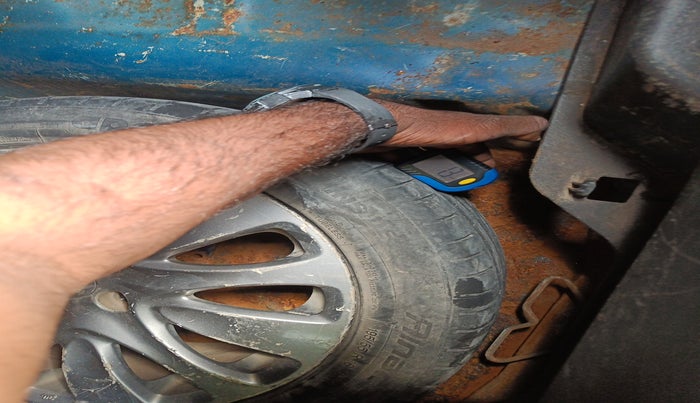 2018 Maruti Baleno ZETA DIESEL 1.3, Diesel, Manual, 1,40,234 km, tyre