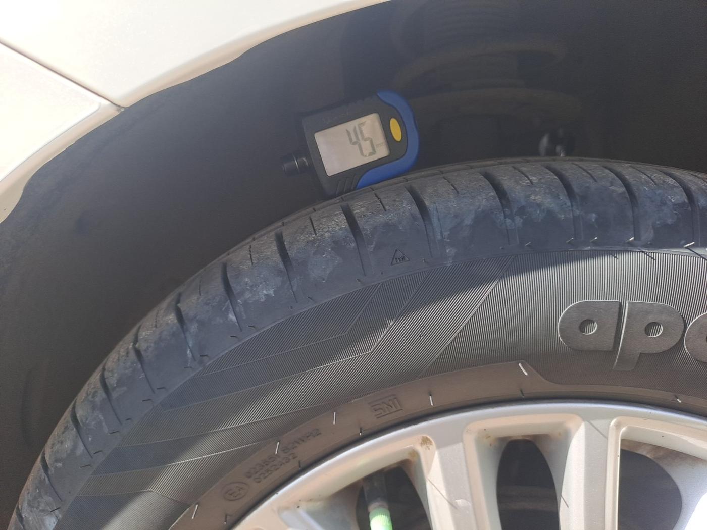 2018 Maruti Dzire ZXI AMT, Petrol, Automatic, 62,000 km, tyre