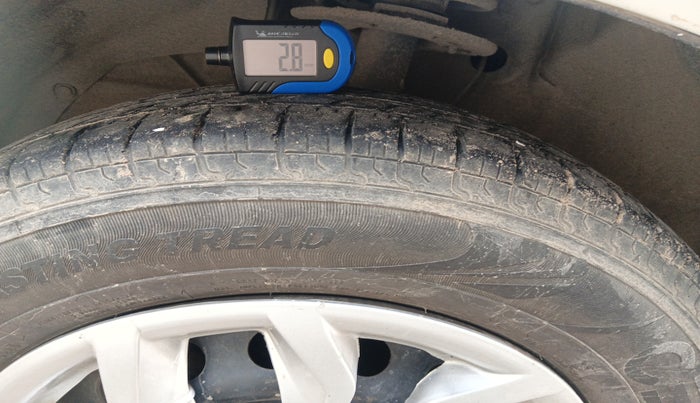 2018 Maruti Dzire VDI, Diesel, Manual, 87,881 km, tyre