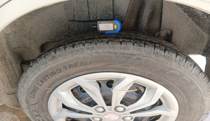 2018 Maruti Dzire VDI, Diesel, Manual, 87,881 km, tyre