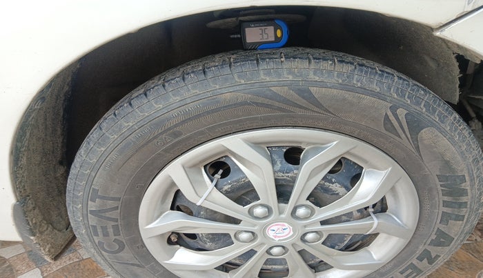 2018 Maruti Dzire VDI, Diesel, Manual, 87,881 km, tyre