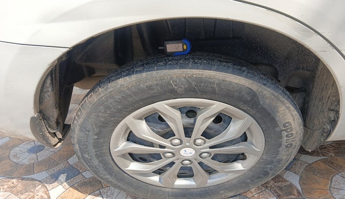 2018 Maruti Dzire VDI, Diesel, Manual, 87,881 km, tyre