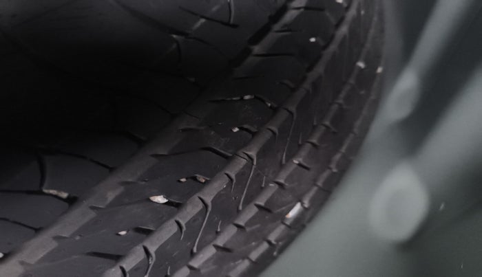 2022 Maruti Grand Vitara ALPHA SMART HYBRID, Petrol, Manual, 23,045 km, tyre