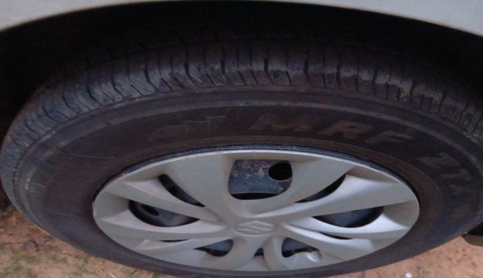 2023 Maruti Swift VXI CNG, Petrol, Manual, 79,435 km, tyre