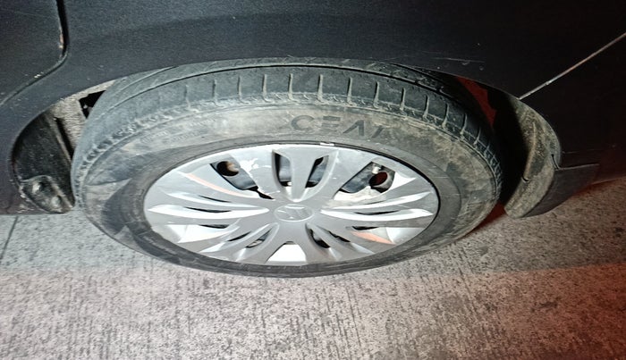 2012 Maruti Ertiga VDI, Diesel, Manual, 1,02,991 km, tyre