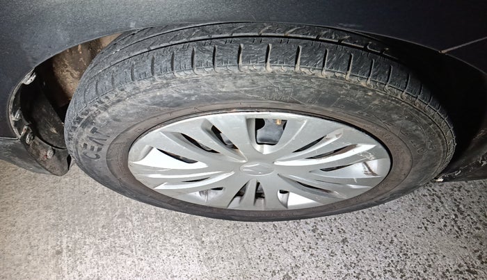 2012 Maruti Ertiga VDI, Diesel, Manual, 1,02,991 km, tyre