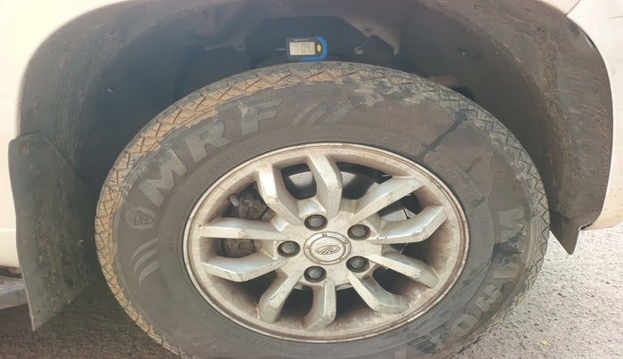 2015 Mahindra TUV300 T8, Diesel, Manual, 1,17,411 km, tyre