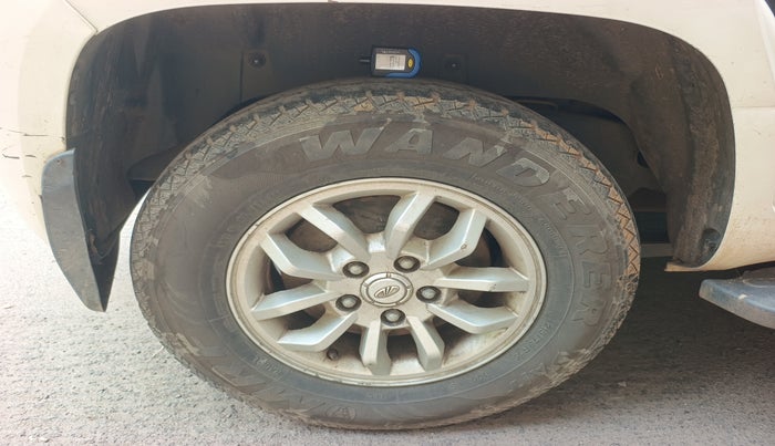 2015 Mahindra TUV300 T8, Diesel, Manual, 1,17,411 km, tyre