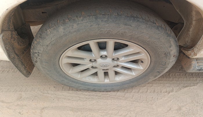 2013 Toyota Fortuner 3.0 4X4 MT, Diesel, Manual, 2,57,642 km, tyre