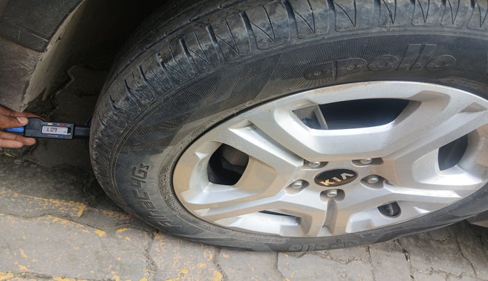 2020 KIA SONET HTK PLUS 1.0 DCT, Petrol, Automatic, 1,29,012 km, tyre