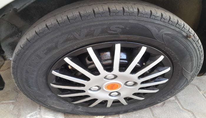 2014 Maruti Alto 800 LXI, Petrol, Manual, 1,14,355 km, tyre