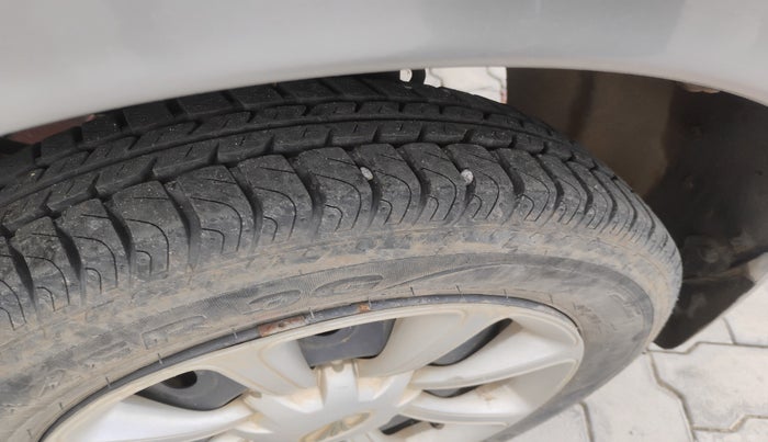 2014 Mahindra E2O T0, Electric, Automatic, 76,510 km, tyre