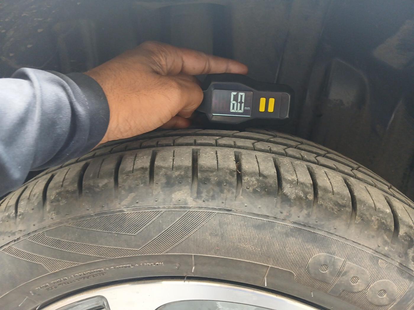 2024 Toyota Glanza V, Petrol, Manual, 16,800 km, tyre