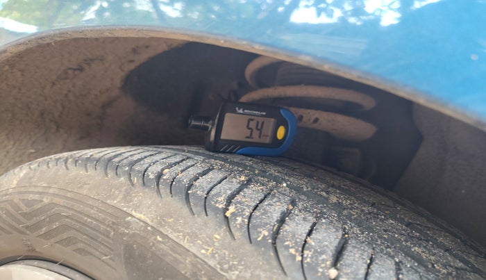 2017 Volkswagen Ameo COMFORTLINE 1.5L, Diesel, Manual, 1,29,273 km, tyre