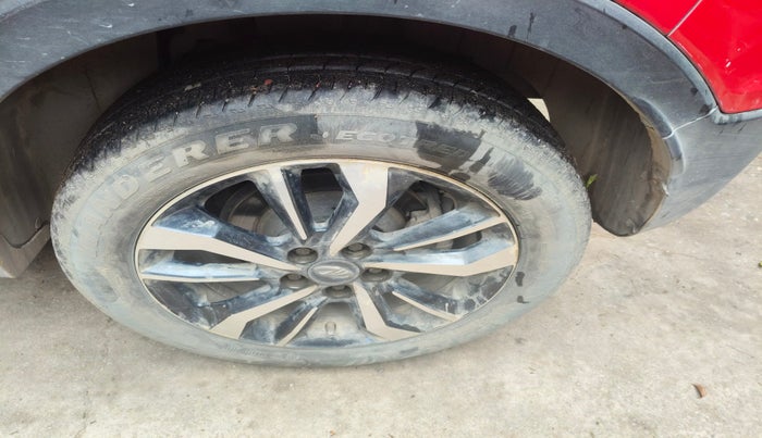 2021 Mahindra XUV300 W8 (O) 1.5 DIESEL, Diesel, Manual, 77,886 km, tyre