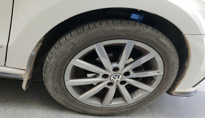 2022 Volkswagen Vento HIGHLINE PLUS 1.0L TSI AT, Petrol, Automatic, 35,153 km, tyre