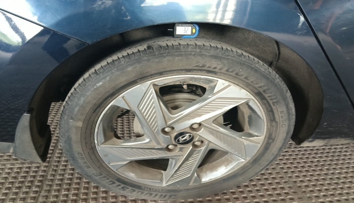 2022 Hyundai Verna SX (O)1.5 MPi, Petrol, Manual, 39,493 km, tyre