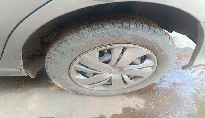 2018 Honda Amaze 1.2L I-VTEC S, Petrol, Manual, 1,16,400 km, tyre