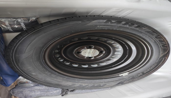 2022 Honda Amaze 1.2L I-VTEC VX, Petrol, Manual, 20,100 km, tyre