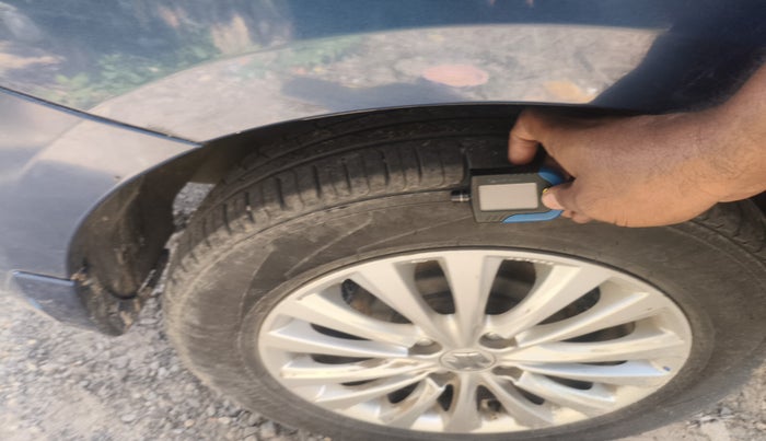 2021 Maruti Ciaz DELTA 1.5 SHVS MT PETROL, Petrol, Manual, 39,987 km, tyre