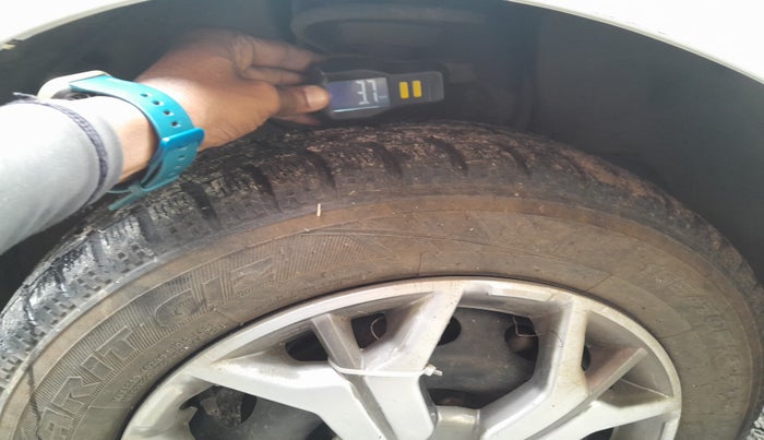 2018 Tata Tiago XT PETROL, Petrol, Manual, 29,324 km, tyre