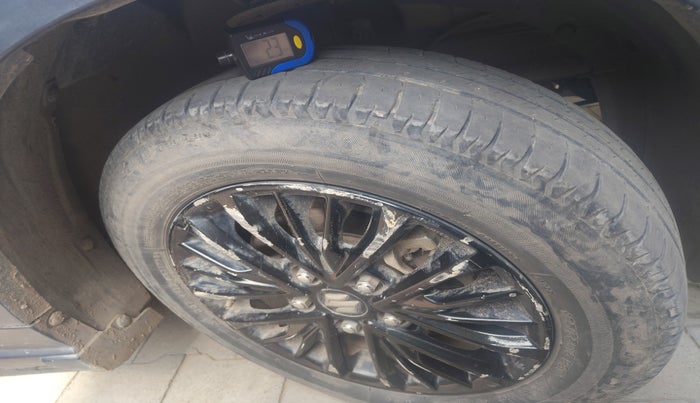 2021 Maruti XL6 ZETA MT, Petrol, Manual, 81,499 km, tyre