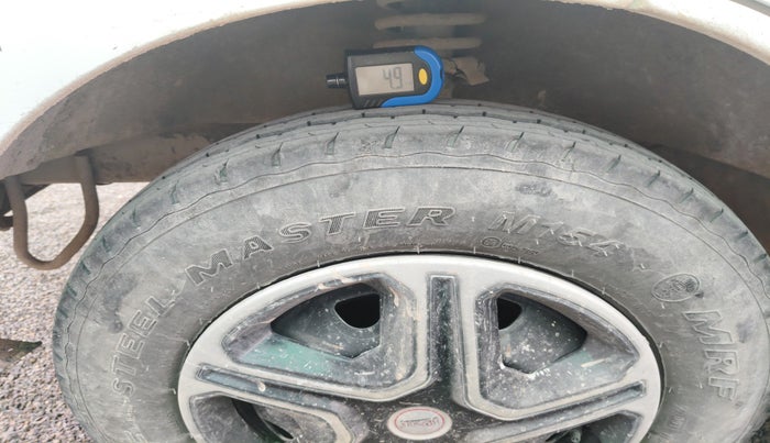 2019 Maruti Eeco 7 STR, Petrol, Manual, 45,000 km, tyre