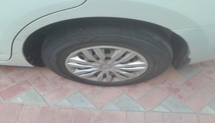 2017 Maruti Dzire VXI, Petrol, Manual, 1,51,482 km, tyre