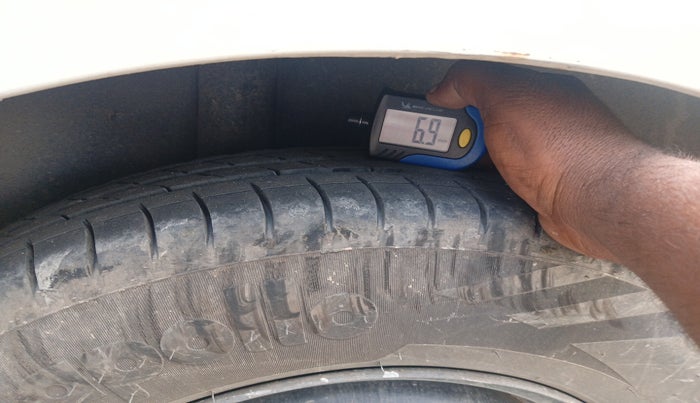 2011 Maruti Swift Dzire VDI, Diesel, Manual, 1,95,128 km, tyre