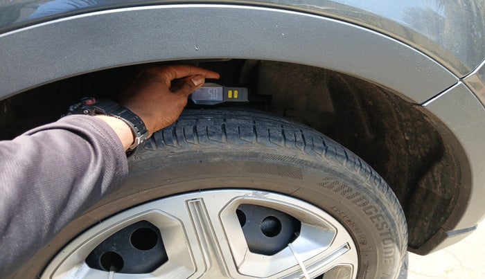 2022 Tata NEXON XM PLUS SUNROOF PETROL, Petrol, Manual, 24,729 km, tyre