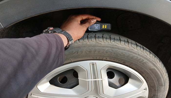 2022 Tata NEXON XM PLUS SUNROOF PETROL, Petrol, Manual, 24,729 km, tyre