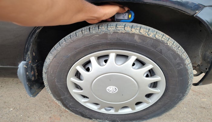 2010 Maruti Alto LX, Petrol, Manual, 1,25,636 km, tyre