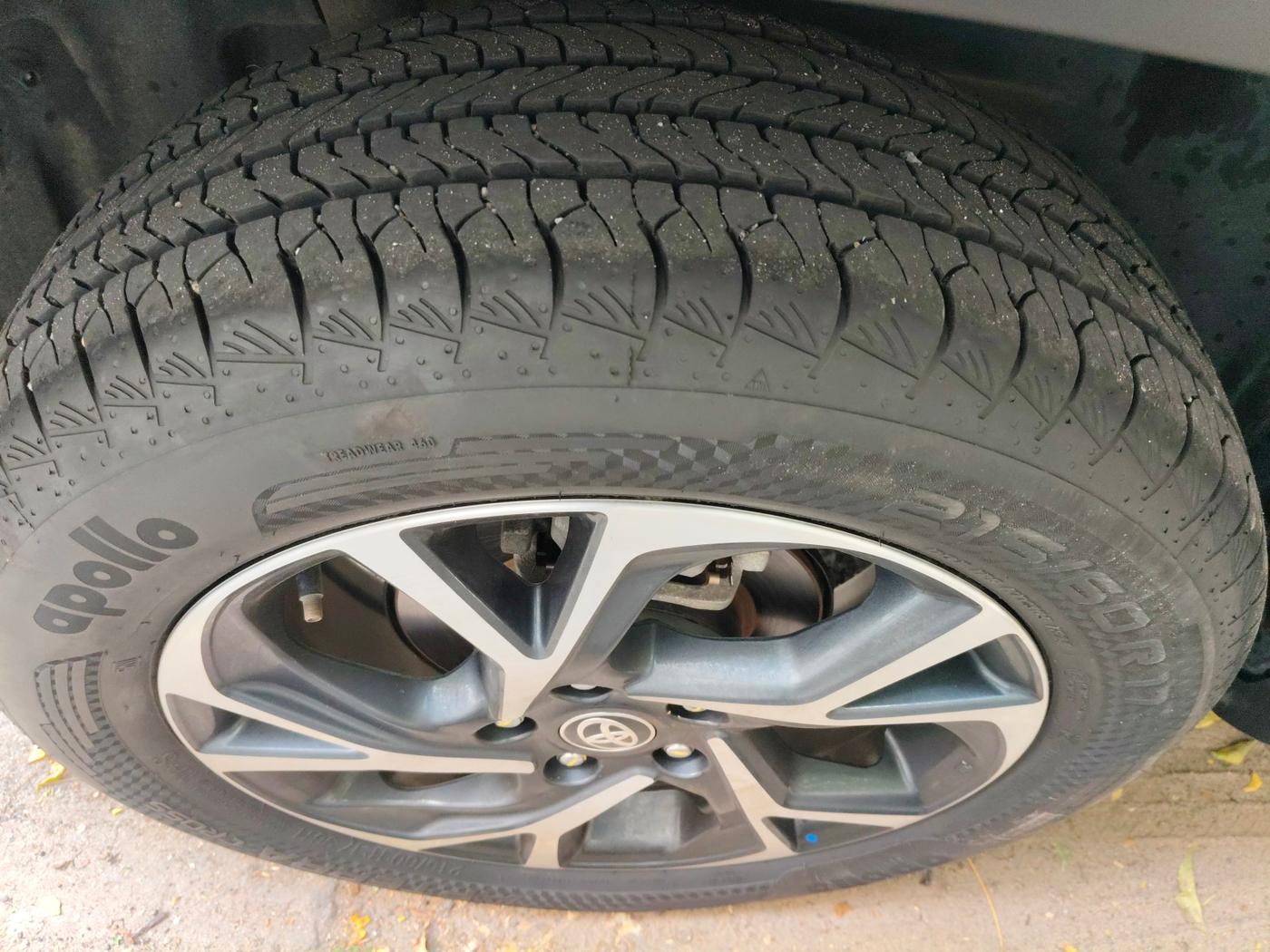 2024 Toyota URBAN CRUISER HYRYDER V AT NEO DRIVE, Petrol, Automatic, 8,005 km, tyre