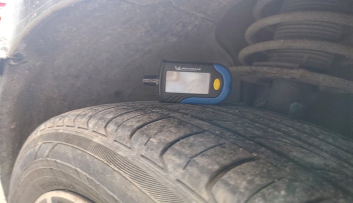 2017 Maruti Swift Dzire ZDI AMT, Diesel, Automatic, 1,05,679 km, tyre