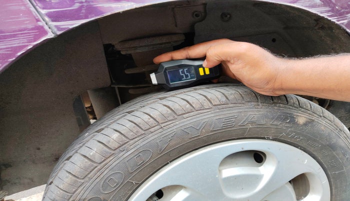 2015 Tata Nano TWIST XTA, Petrol, Automatic, 40,140 km, tyre