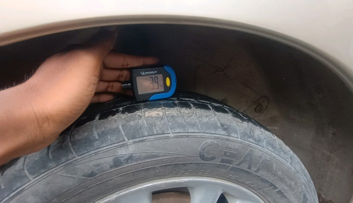 2011 Toyota Etios V, Petrol, Manual, 59,654 km, tyre