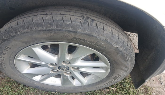 2019 Toyota Innova Crysta 2.8 GX AT 7 STR, Diesel, Automatic, 1,12,559 km, tyre