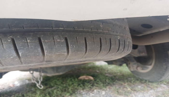 2019 Toyota Innova Crysta 2.8 GX AT 7 STR, Diesel, Automatic, 1,12,559 km, tyre