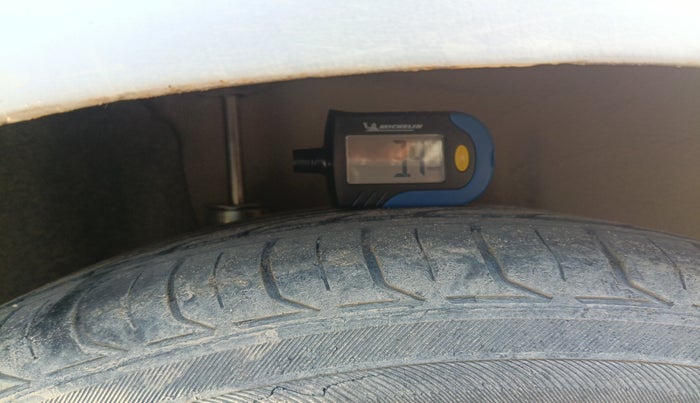 2014 Ford Classic 1.4 TITANIUM DIESEL, Diesel, Manual, 1,26,896 km, tyre